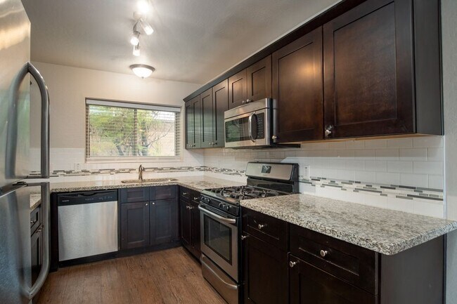 1333 E Thomas Rd Unit 2