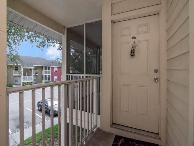 Photo - Park Lake — 1 Bed / 1 Bath + Den | Upstairs Condo | Brandon, FL