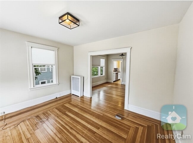 Photo - 168 4th St