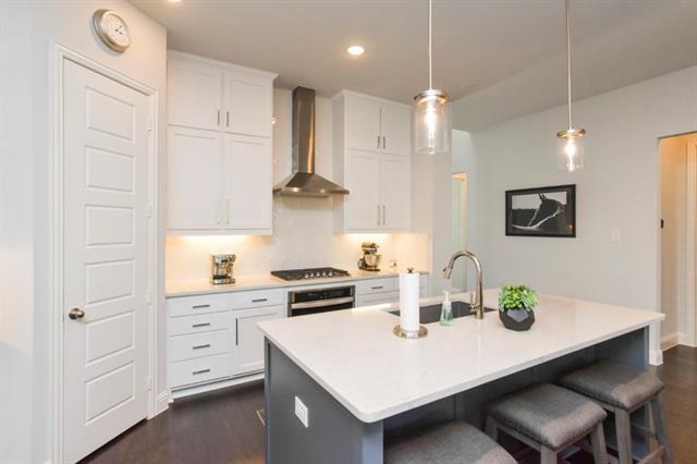 Photo - 1124 Putnam Dr