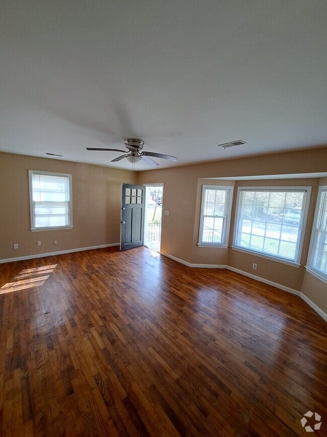 Building Photo - 5740 Pilgrim Ave Rental