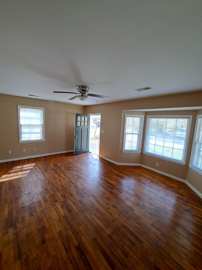 Building Photo - 5740 Pilgrim Ave Rental
