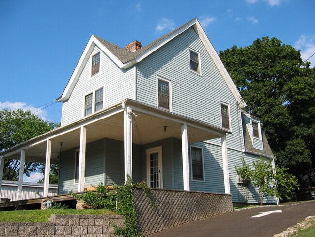 Building Photo - 1633 Old York Rd Unit 2