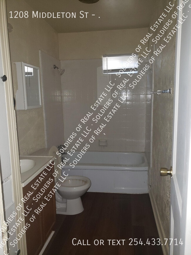 Photo - 1208 Middleton St Unidad .