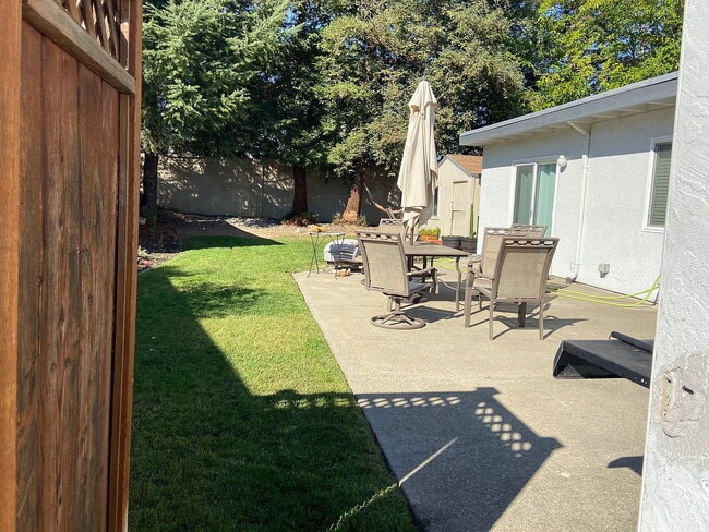 Photo - 5377 Sonoma Dr