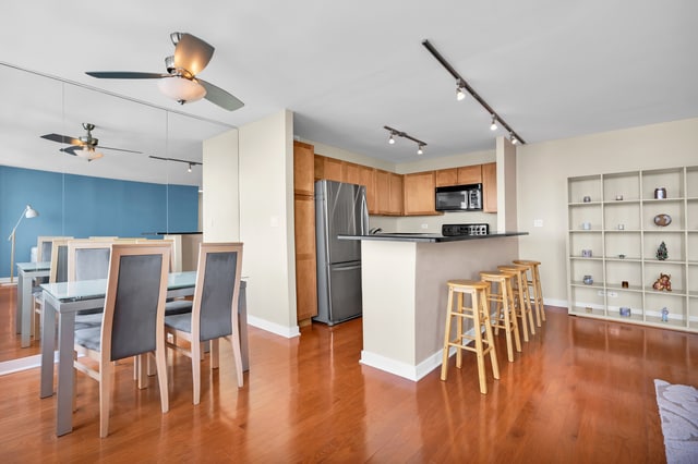 Photo - 655 W Irving Park Rd Unit 04113