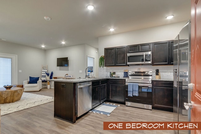 ONE BEDROOM: Kitchen - Rylan's Creek Apartments