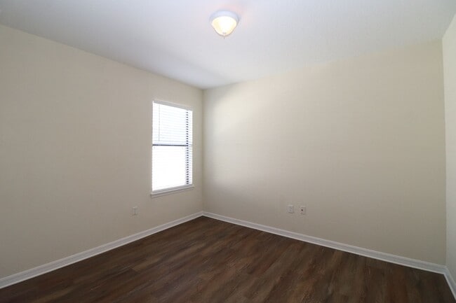 Photo - Easy Living 3/2/2