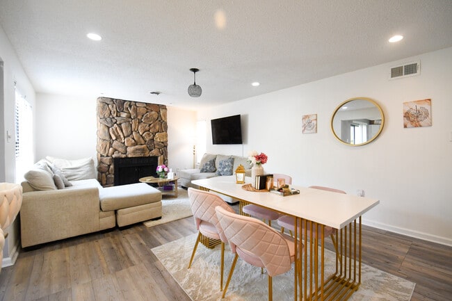 Photo - 1500 W Esplanade Ave