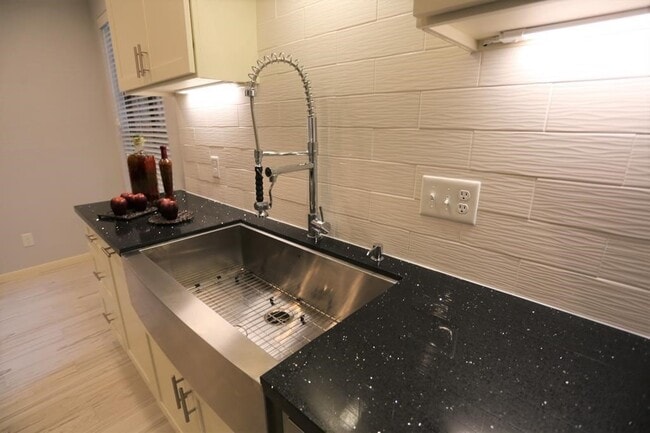 Photo - 2255 Braeswood Park Dr
