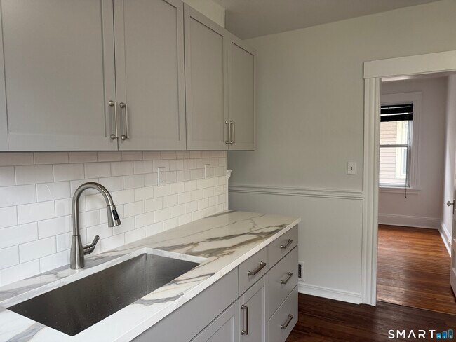 Photo - 44 Churchill St