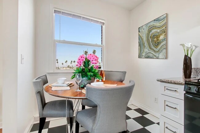 Photo - Mariposa Manor Apartments