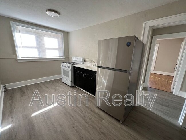 Photo - 2175 Big Bend Blvd