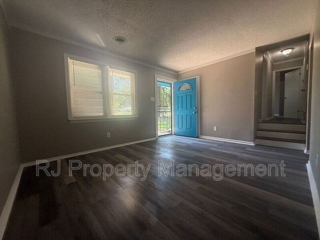 Photo - 3981 Maynard Dr