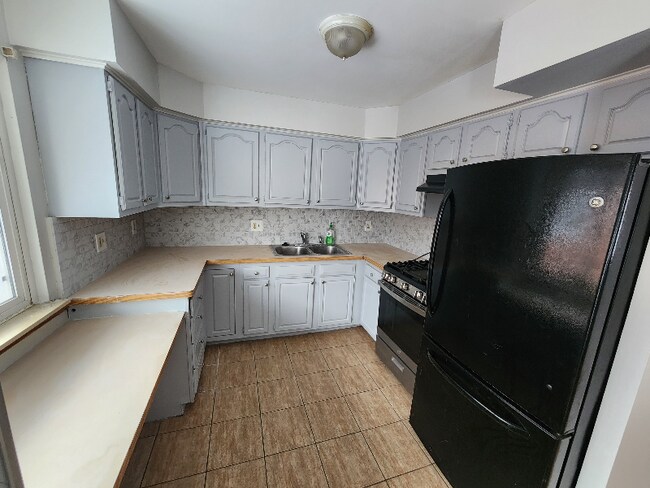 Photo - 6557 Colonial St