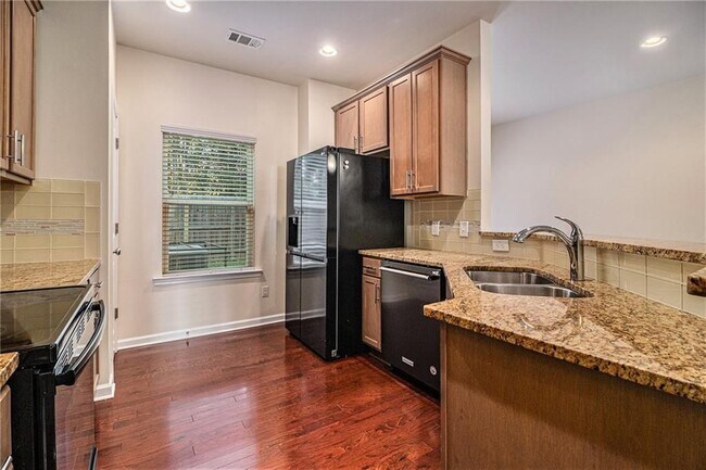 5004 Longview Walk