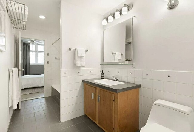 90 Hudson St Unit 17E