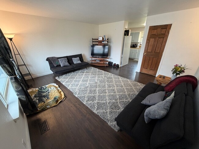 Photo - 127 Goodall St