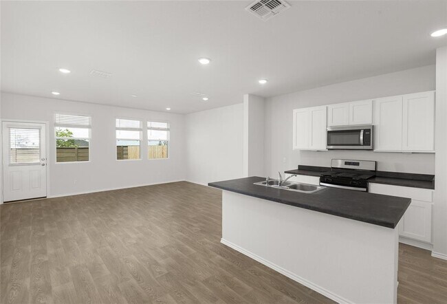 Photo - 131 Kendall Ln