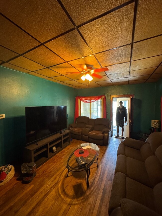 Photo - 726 S 10th St