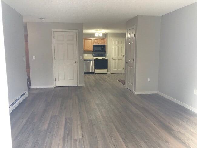 Photo - 3 Oak Hill Ln Unit Oak Hill