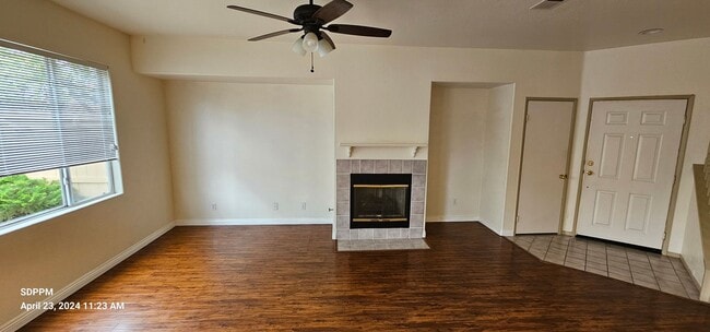 Photo - SCRIPPS RANCH - Ivy Hill - Nice 3 Bedroom / 2.5 Bath Townhouse. AVAILABLE 08/17/2026.