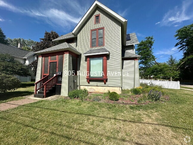 Building Photo - 805 Augusta Ave Rental