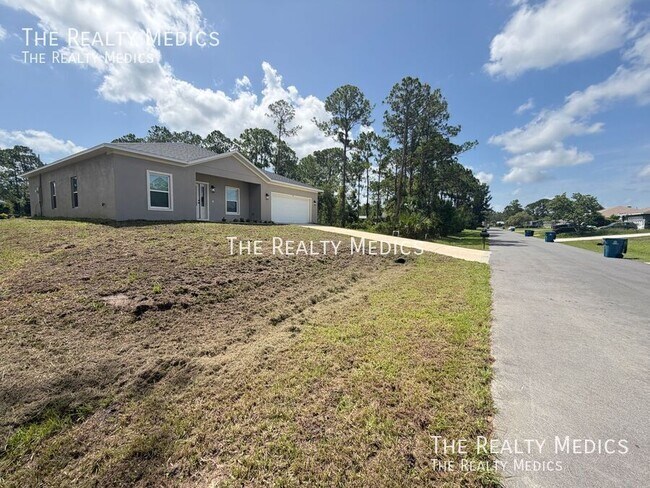 Photo - 731 Schrader Ave SW