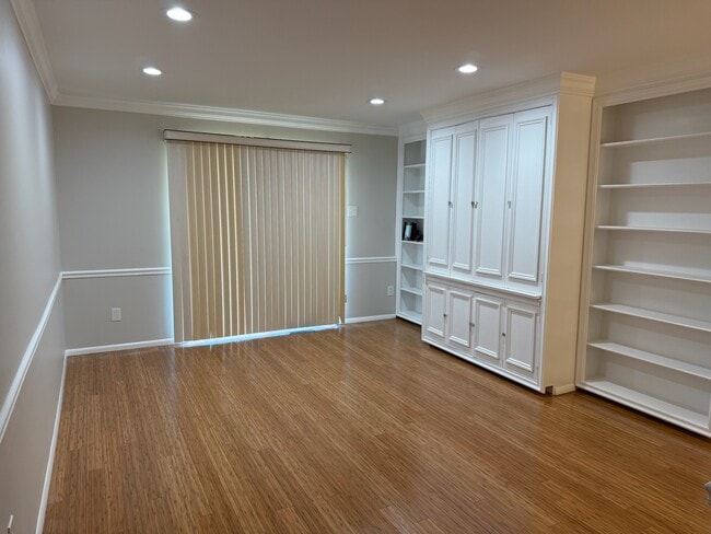 Photo - 10315 Forest Brook Ln Unidad #E