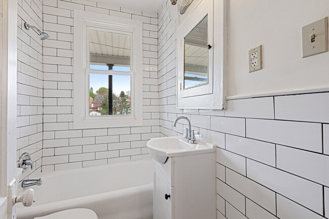 Photo - 1138 Illinois Ave Townhome