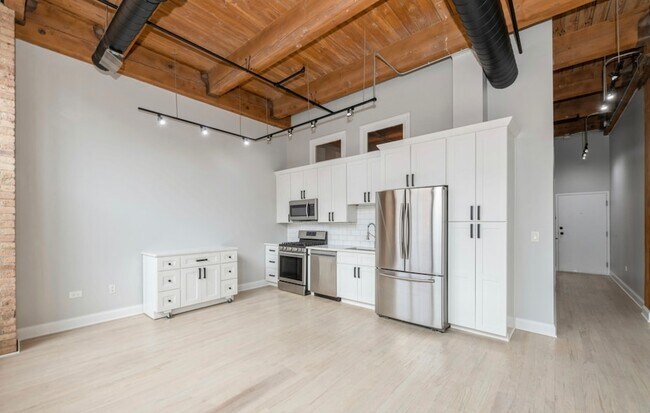 Photo - 1500 W Monroe St Unit 312