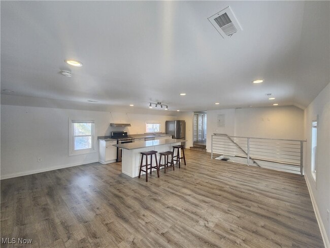 Photo - 4302 John Ave Unit Up