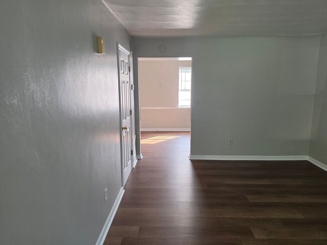 Photo - 426/428 Ceylon St NE. Unit 428