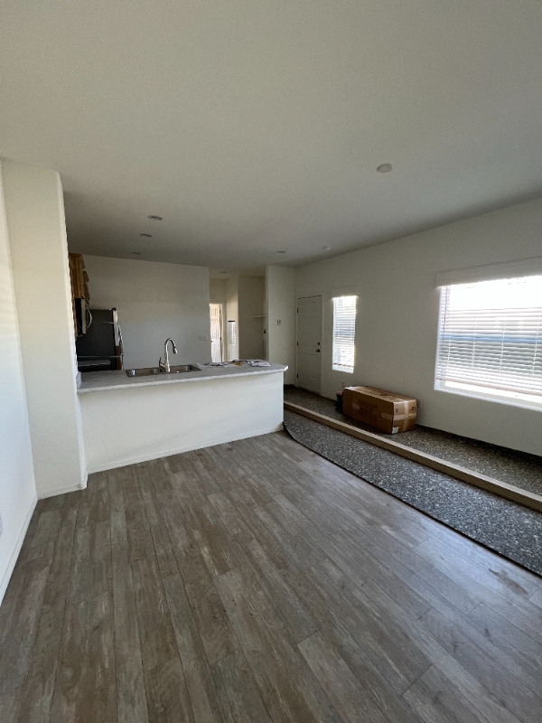 Photo - 2000 E Frontier Ave