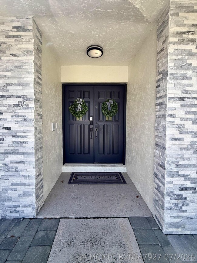 Photo - 325 Knotty Wood Ln