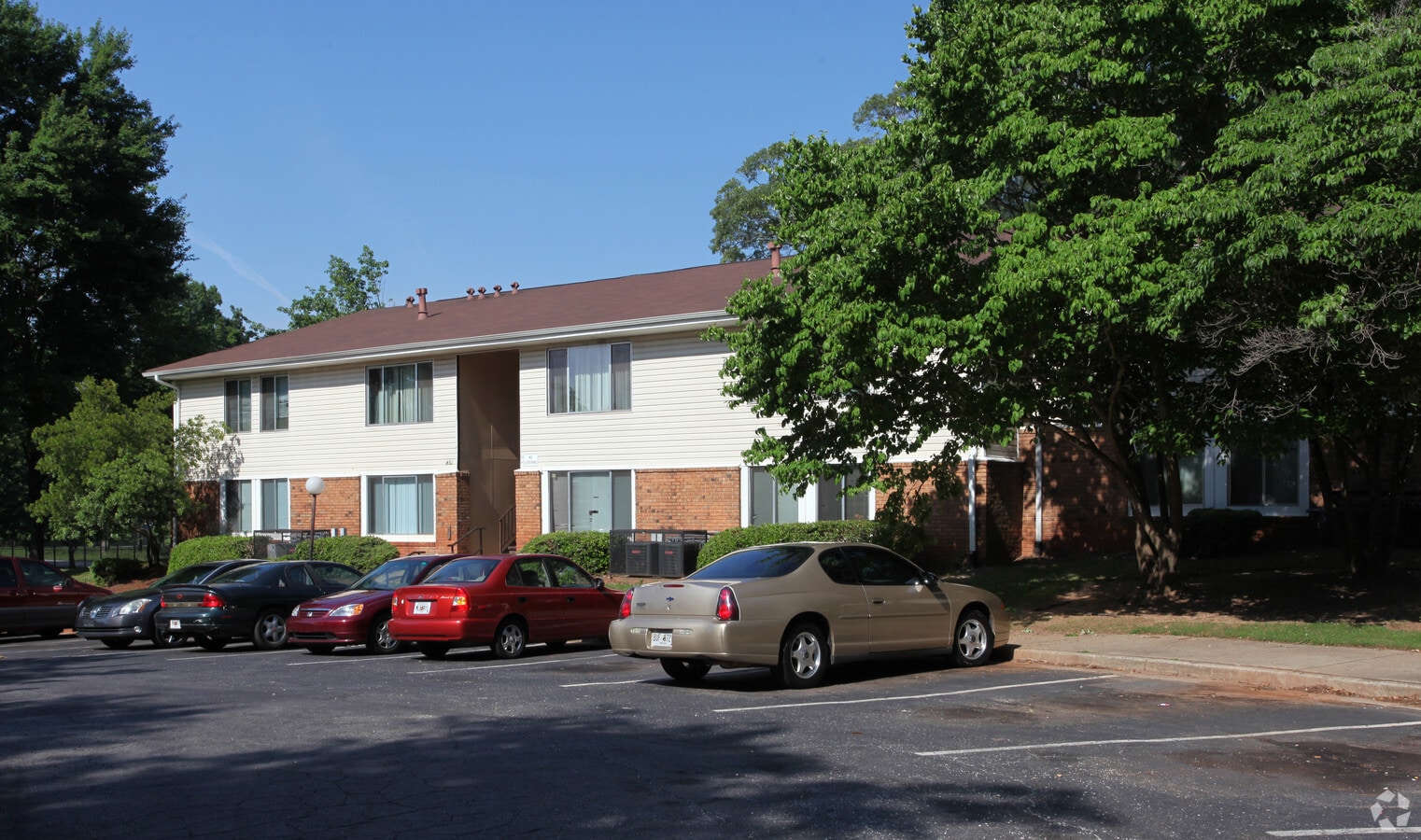 Photo - Paradise East Apartments