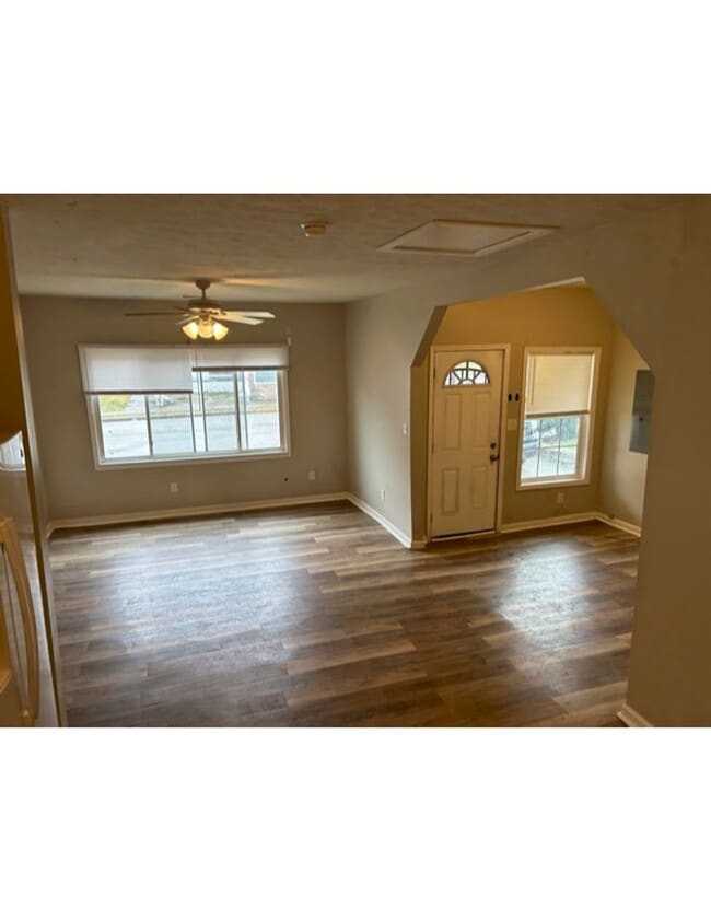 Photo - Downtown Beauty!