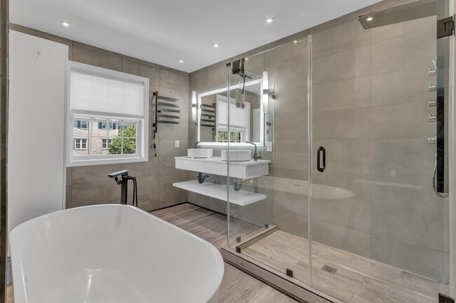 8247 Clifton Farm Ct