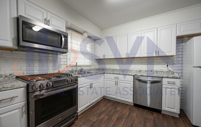 Photo - Refreshed 3 Bedroom / 2.5 Bath Ranch Style Home in Parkwood Neighborhood!