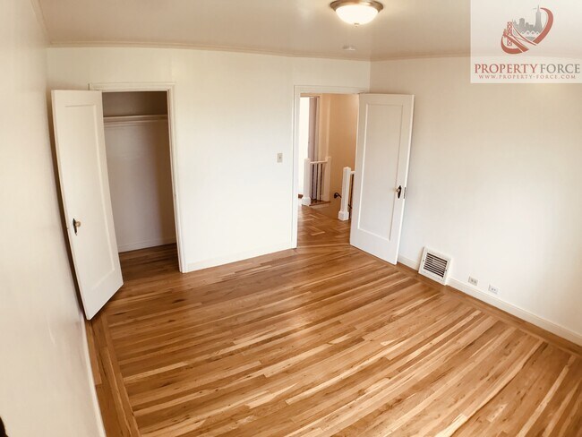 Photo - 262 Ramsell St