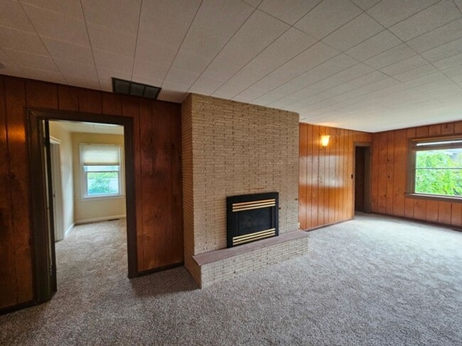 1955 Chemeketa St NE
