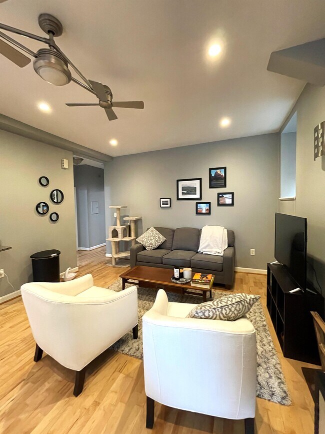 Photo - 24 Millmont St