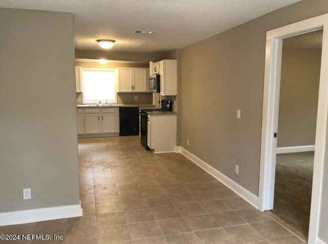 Photo - 2140 Ashland St