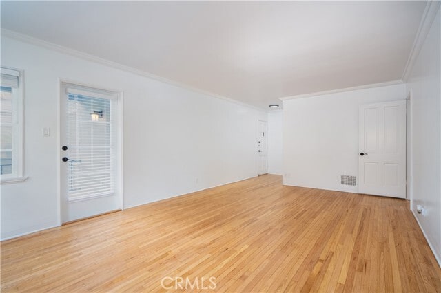 Photo - 265 N Swall Dr