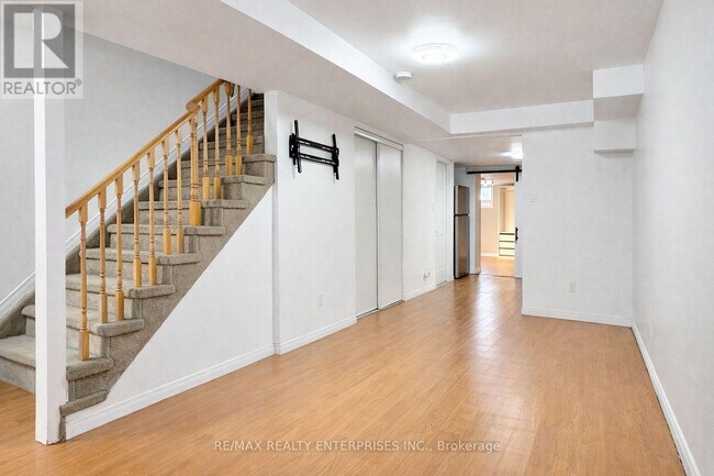 Photo - 818 Buttonbush Ct