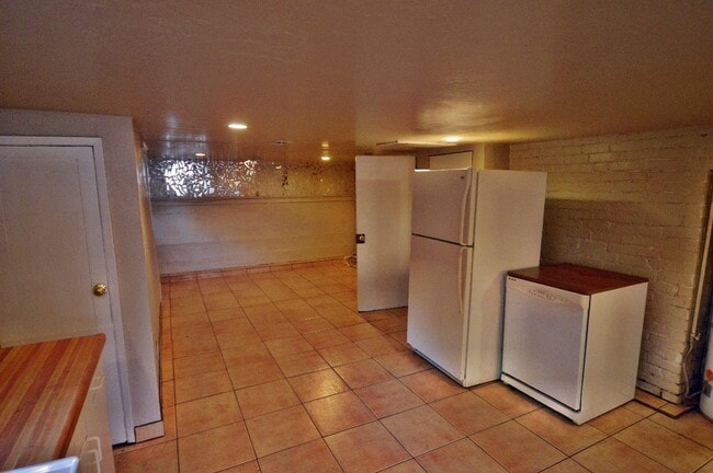 Photo - 642 W 3rd St Unit 642B