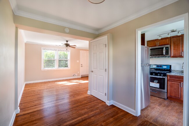 Photo - 2526 Iverson St