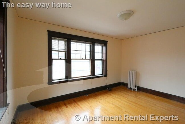 Photo - 14 Centre St Unidad #8