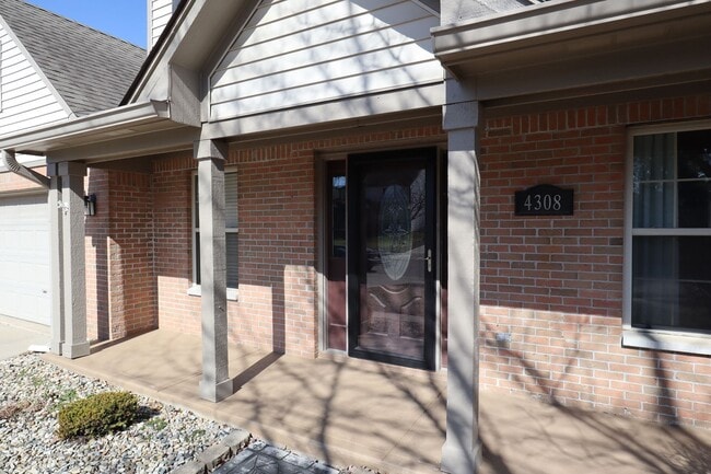 Photo - Beautiful 4 Bedroom Greenwood Home!