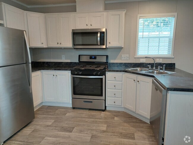 Building Photo - 62 Tulip Ln Rental
